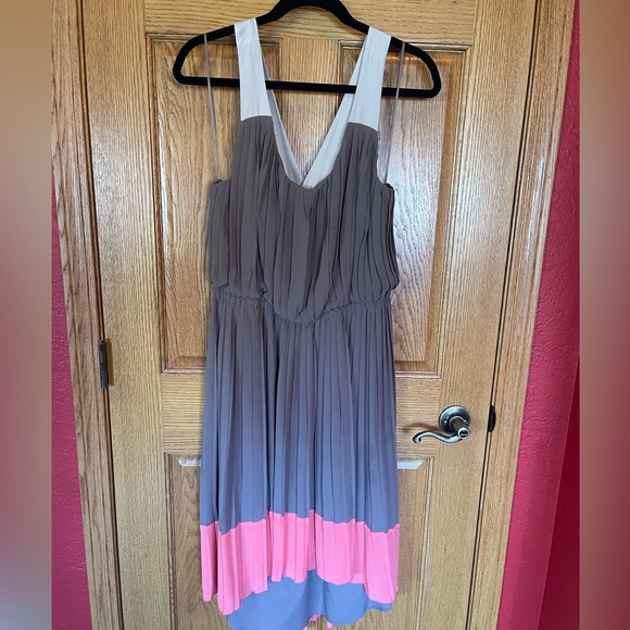 Jessica Simpson Pleated High Low Dress - size 14 - Picture 1 of 6